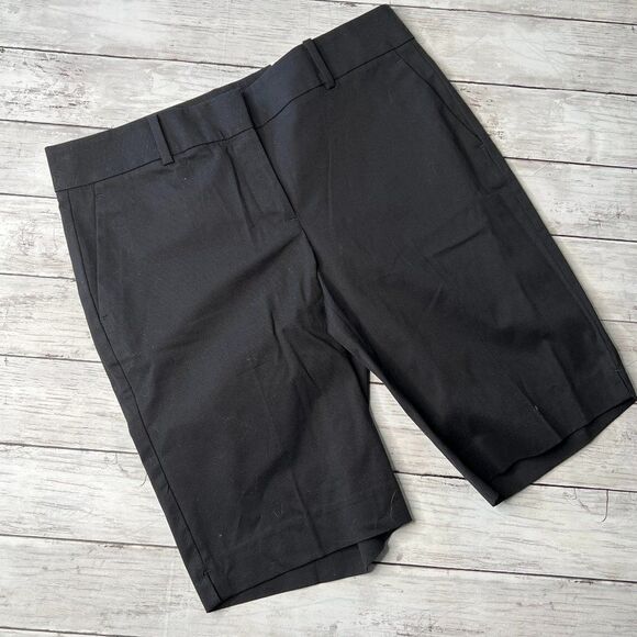 Ann Taylor Board Walk shorts in Black size 10 - Picture 1 of 9